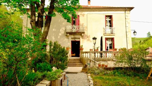 A szálláshely kívülről, villa marguerite in Brenas