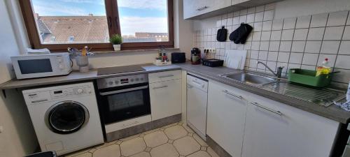 ห้องครัว, Fine Living - Zentral nahe A2 mit Parkplatz Küche Arbeitsplatz (Fine Living - Zentral nahe A2 mit Parkplatz Kuche Arbeitsplatz) in ไพเนอ