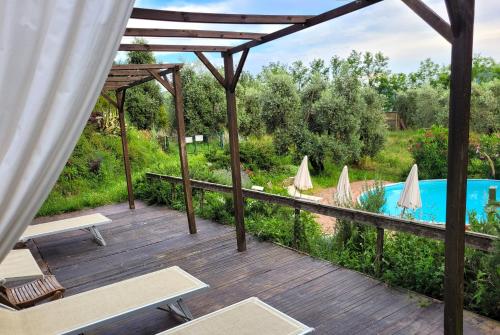 泳池, Agriturismo I Pitti in 塞拉維爾皮斯托伊斯