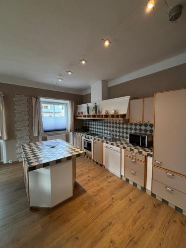 مطبخ, Bed & Breakfast - K2 Brunnen Haus in Kotschach