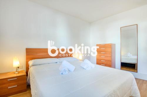 Apartment room in Camelies Apartament per 5 persones a 5 minuts de la Cala Rovira i a poca distància del centre de Platja d'Aro