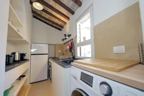 Monti Charming Apt Boschetto, Rome (photo 10)