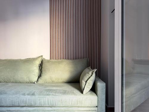 A27 High-Standing One-Bedroom Apartment, Ateny