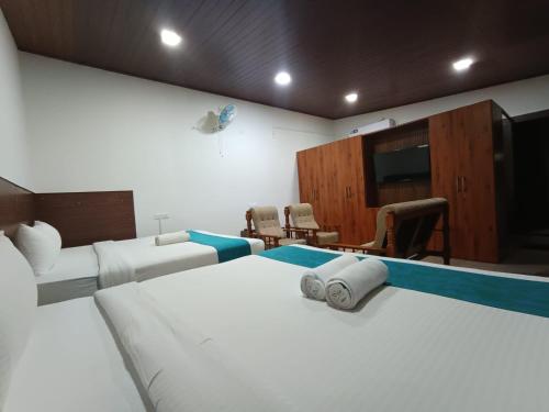 Deluxe Family Room image 2