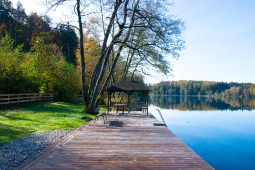 Chalet im Grunen in Seenahe in Franking