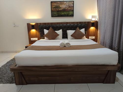 Deluxe Room image 9