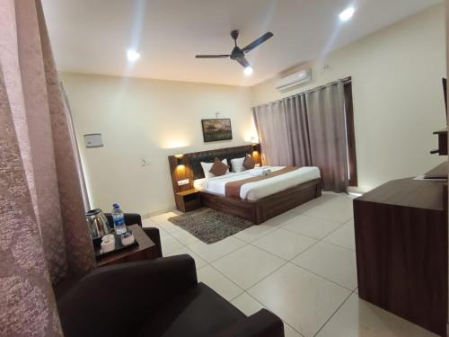 Deluxe Room image 1