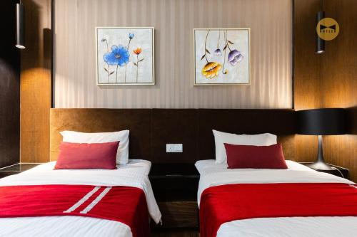 Seaview Seafront Duplex in Town with WiFi & Full Kitchen 23