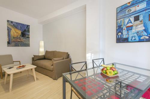 Modern apartment 100 meters from Piazza Mincio, Roma (foto 7)