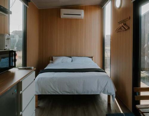 Fulu Dragon Boat Camping House 2 by Tiny Away in Fuxing Township