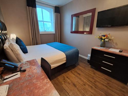 The Royal Hotel Cardiff - image 10