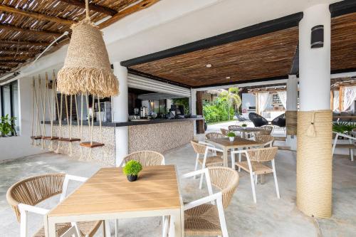 Restaurant, Areia Playa del Carmen - Beach Front Hotel in Playa Del Carmen