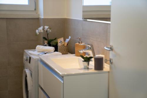 Apartment image 10