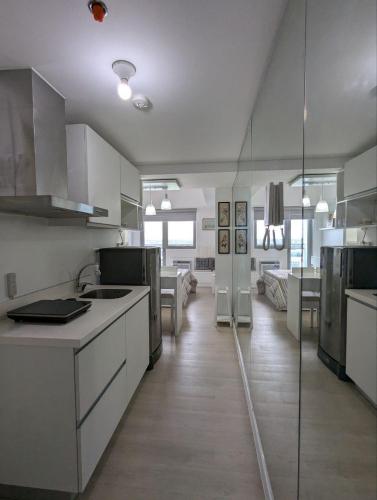 Azure North Blissfully White Bali27 - Main