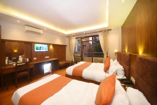 room detail thumbnail 1