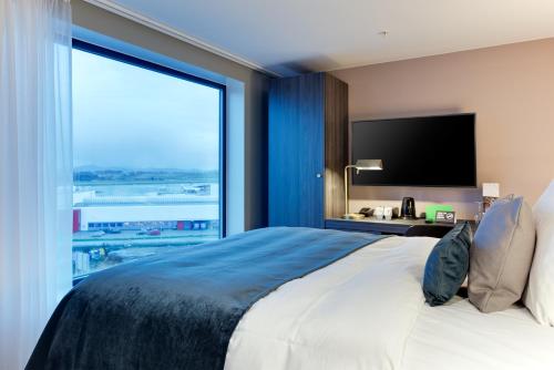 Clarion Hotel Air - image 7