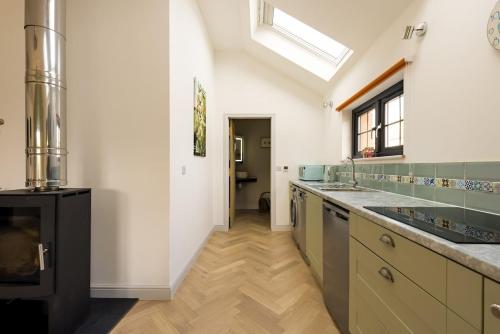 Bream Loft, dog friendly, wood burner, walking distance to beach, Falmouth (Foto 10)
