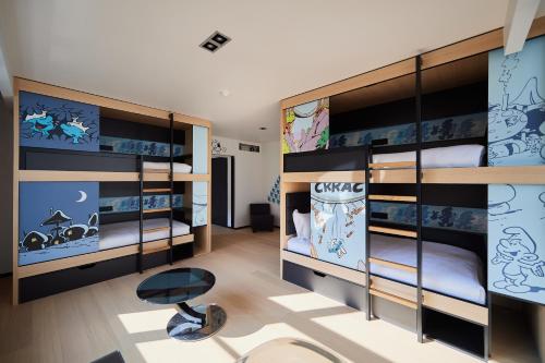 room detail thumbnail 1