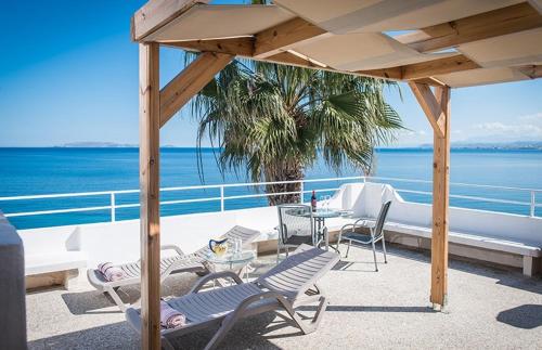 Exclusive Seaside Retreat with Shared Pool & Private Beach Access 3