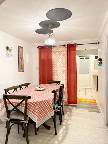 Shepherds House - 3 bedroom - image 11