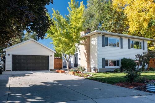 The Murray Cottonwood Circle Close to Canyons