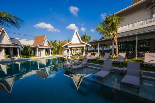 Lalynn Resort & Villas, Phuket - 수영장
