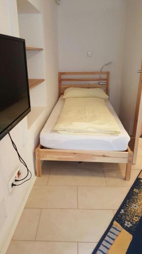 1 twin bed