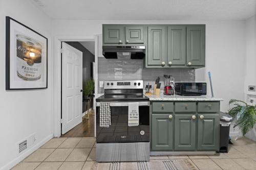 West Atlanta Gem in Cascade Road