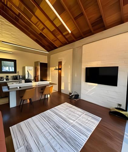 Chale Neve da Montanha com por do sol in Santa Clara