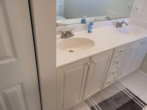 Sarasota Duplex near Siesta Key - image 4