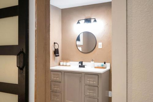 Henderson Luxe Retreat, Las Vegas (photo 7)