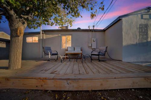 Henderson Luxe Retreat, Las Vegas (photo 8)