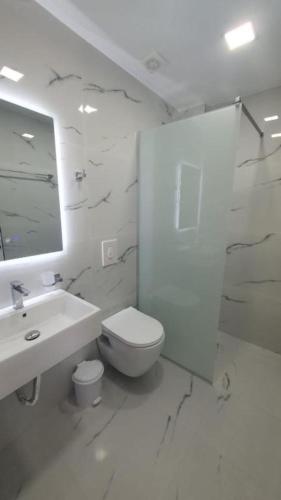 Double Room image 1