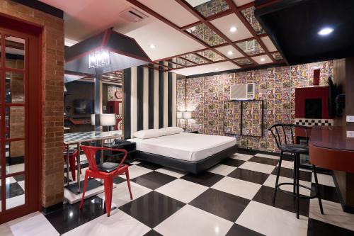 room detail thumbnail 0