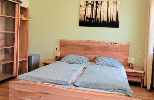 1 queen bed
