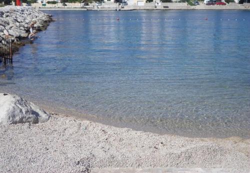 Apartments Matija - 30m from sea - image 13