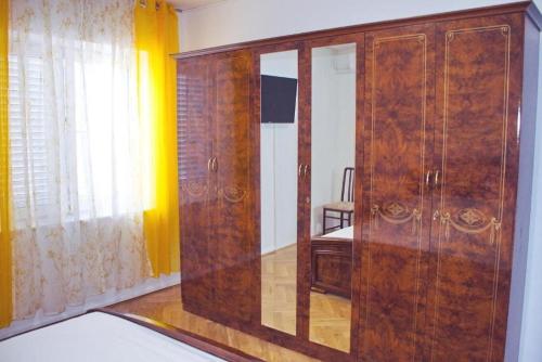 Four-Bedroom Holiday Home image 10