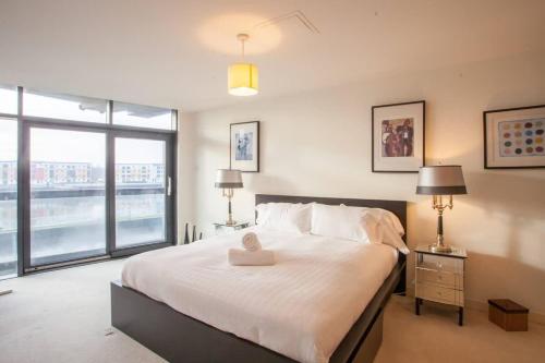 Apartment with river view next to hydro, Glasgow (Foto 9)