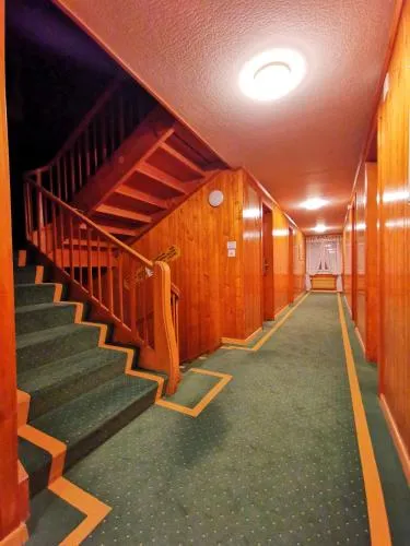 Long & Short Stay Hotel Bahnhof Ausserberg in Ausserberg, Schweiz