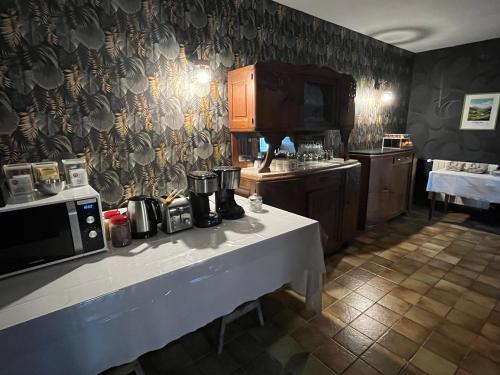 Alimentos e Bebidas, Gîte-Auberge du Pont de Lanau (Gite-Auberge du Pont de Lanau) in Neuveglise