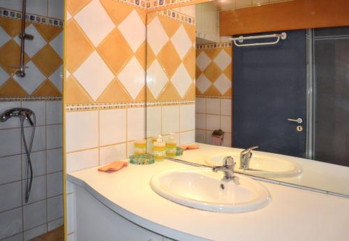 Ванна кімната, Appartement confort au Diamant 25 m² terrasse in Le Diamant