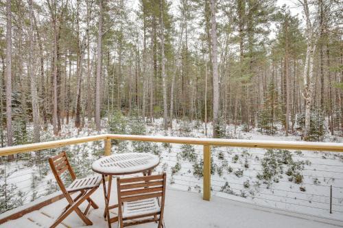 Quiet Cabin on 5 Acres Less Than 2 Mi to Chain O Lakes in Eagle River, USA