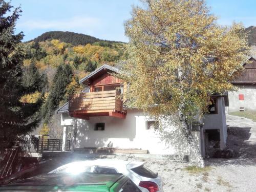 Studio in Saint Jean d'Arves with wonderful mountain view furnished garden and WiFi 6 km from the slopes - image 9