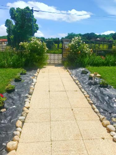 Apartment with 3 bedrooms in Toulonjac with enclosed garden and WiFi 60 km from the beach - image 8