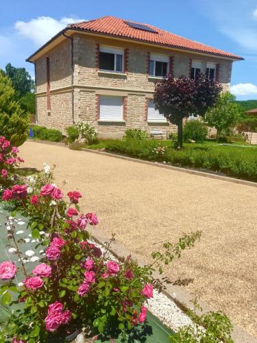 Apartment with 3 bedrooms in Toulonjac with enclosed garden and WiFi 60 km from the beach - image 12