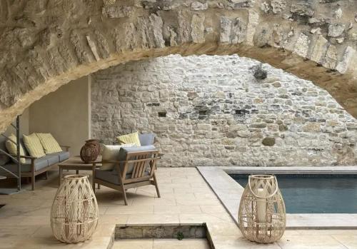 Villa spacieuse près d'Arpaillargues, 400 m², piscine privée