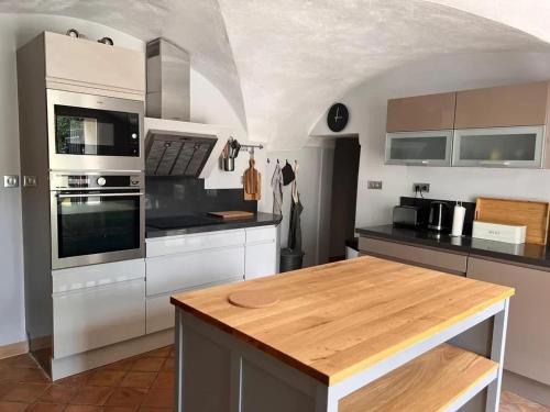 Villa spacieuse près d'Arpaillargues, 400 m², piscine privée