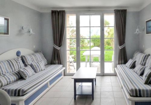 House with 2 bedrooms in Guilvinec with shared pool and enclosed garden 30 m from the beach - image 5