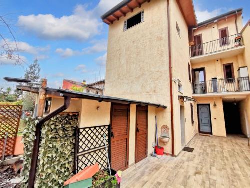 Apartment with 2 bedrooms in Verona with furnished garden and WiFi - image 2