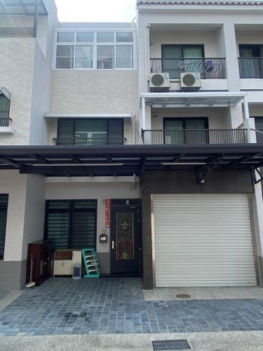 Buitenkant, 鴻綾雅苑 in Shanhua District